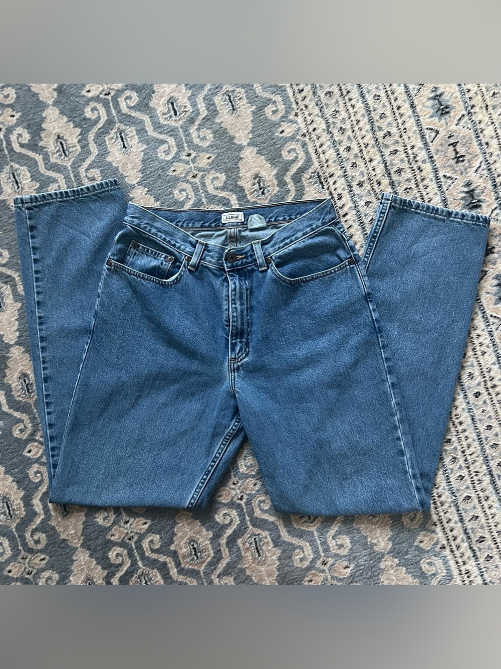 Vintage L.L. Bean Women's Straight Leg Jeans in Medium Blue